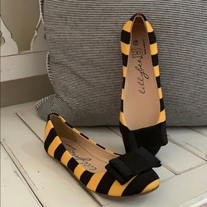 LillyBee U Womens Flats with Removable Bow